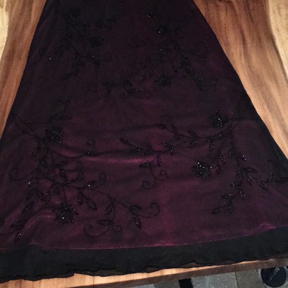 Women’s Dress - Picture 2 of 5